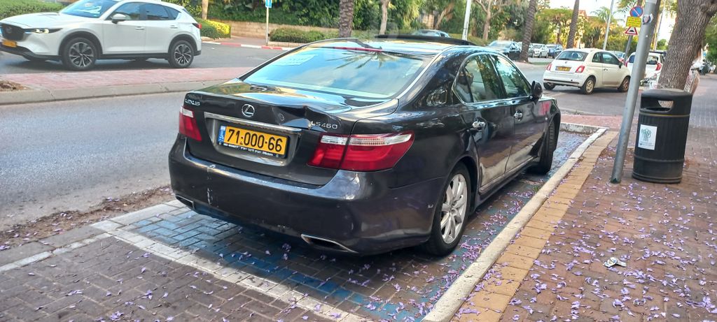לקסוס LS