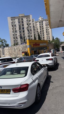 מודעת רכב ב מ וו סדרה 3