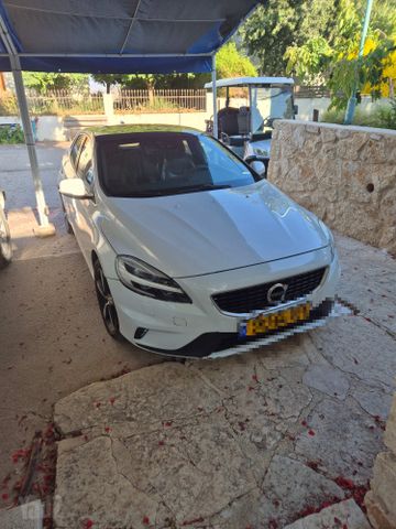מודעת רכב וולוו V40