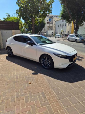 מאזדה 3
