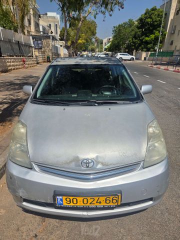 מודעת רכב טויוטה פריוס