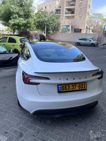 טסלה מודל 3