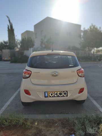 יונדאי i10