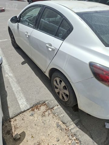מודעת רכב מאזדה 3