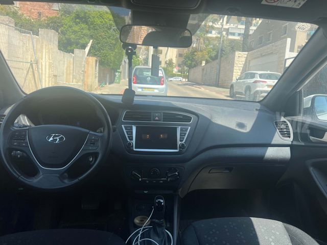 יונדאי i20