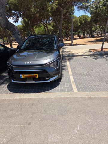 קיה נירו