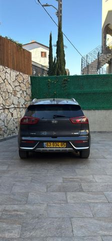 קיה נירו