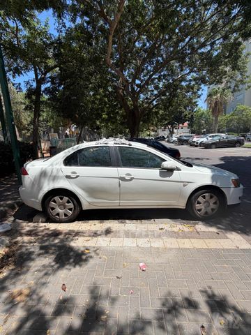 מיצובישי לנסר
