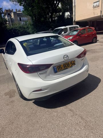 מאזדה 3