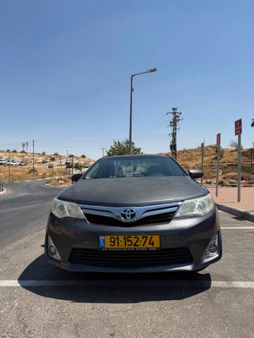 טויוטה קאמרי