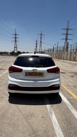 יונדאי i20
