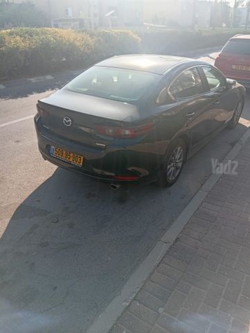 מודעת רכב מאזדה 3