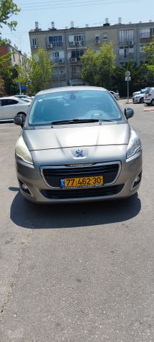 פיג'ו 5008