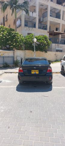 סובארו B4/לגאסי