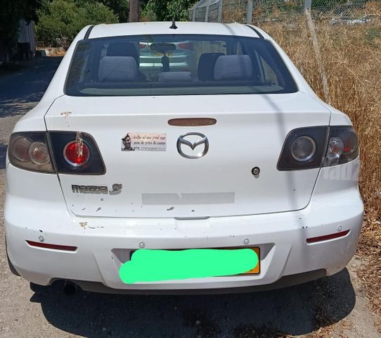 מודעת רכב מאזדה 3