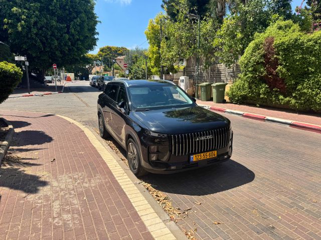 ג'אקו J7