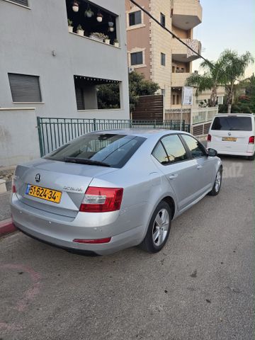 סקודה אוקטביה