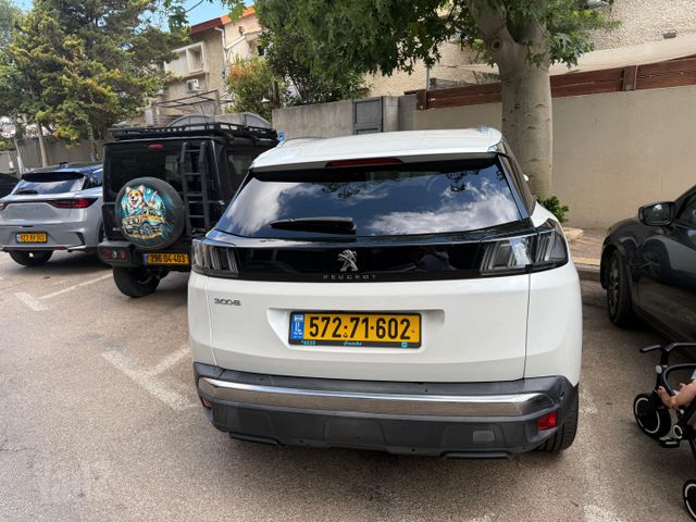 פיג'ו 3008