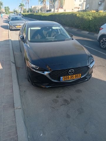 מאזדה 3