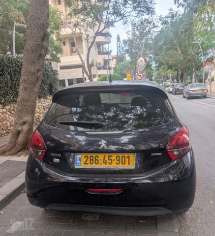 פיג'ו 208