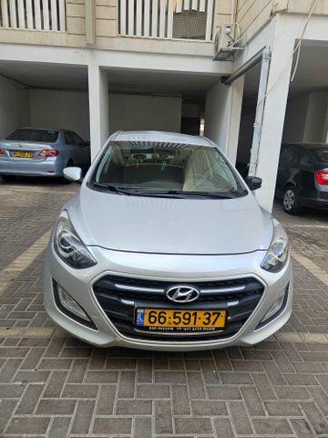 יונדאי i30