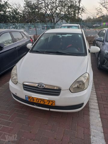 יונדאי אקסנט i25