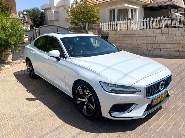 וולוו S60