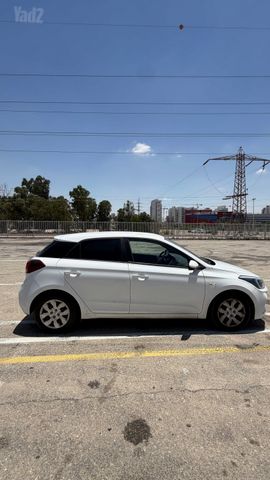 יונדאי i20