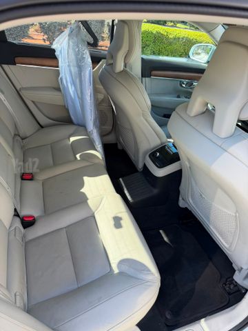 וולוו S90