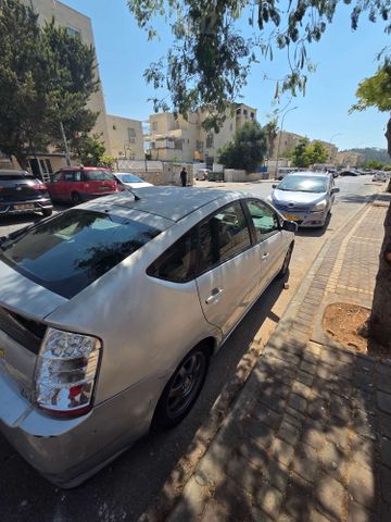 טויוטה פריוס