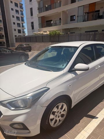 יונדאי i20