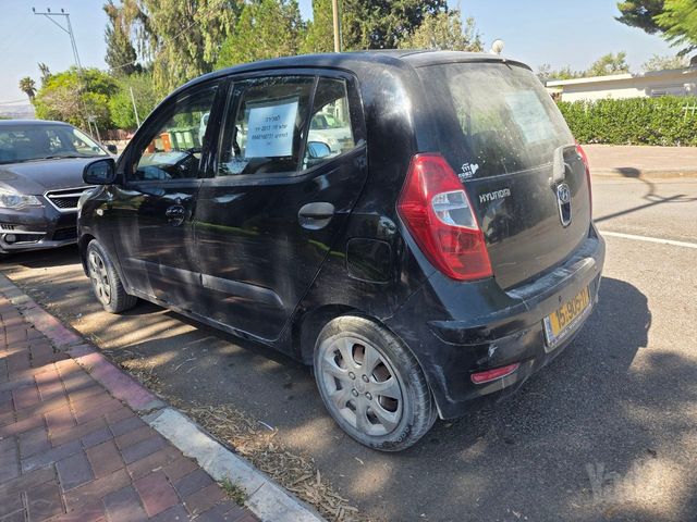 יונדאי i10