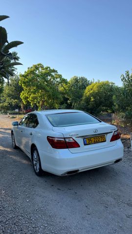 לקסוס LS