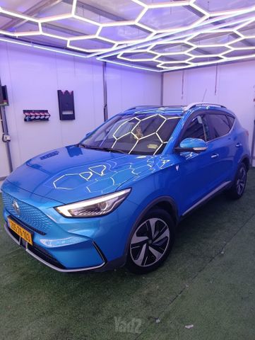 אם ג'י ZS