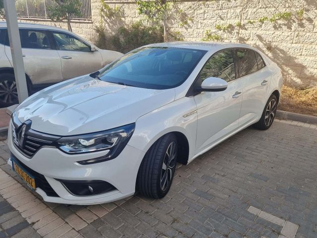 רנו מגאן