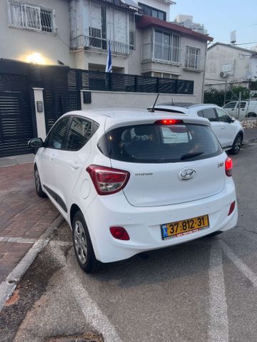 יונדאי i10