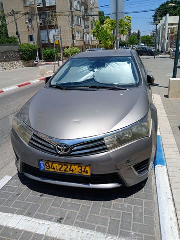 טויוטה קורולה