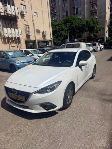 מאזדה 3