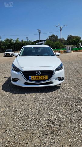 מודעת רכב מאזדה 3