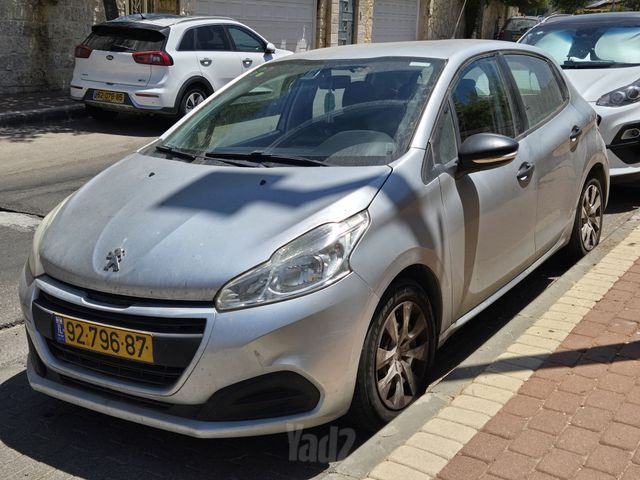 מודעת רכב פיג'ו 208