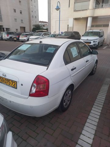 יונדאי אקסנט i25
