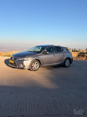 מודעת רכב לקסוס CT
