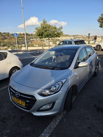 יונדאי i30