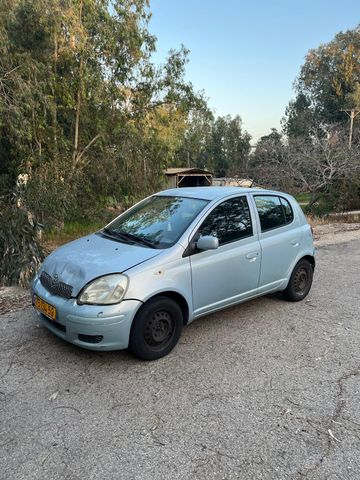 טויוטה יאריס