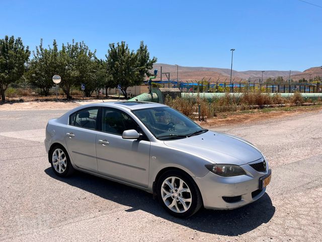 מודעת רכב מאזדה 3