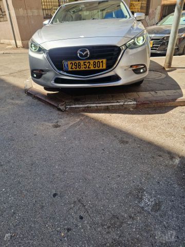מאזדה 3