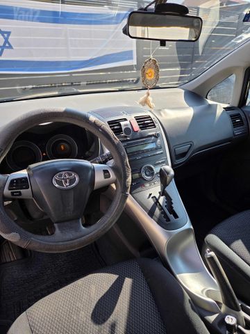 טויוטה אוריס