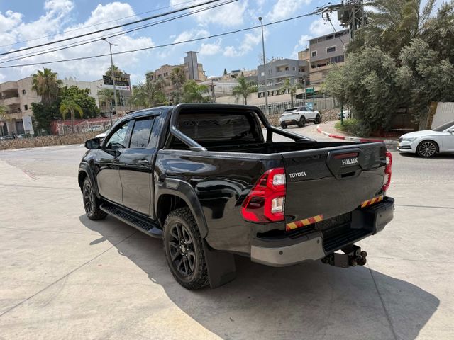 טויוטה היילקס