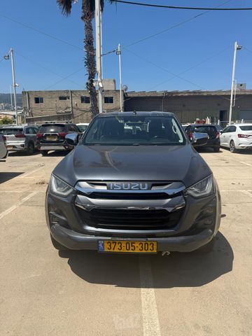מודעת רכב איסוזו די-מקס