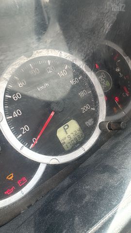 מיצובישי טרייטון / L200